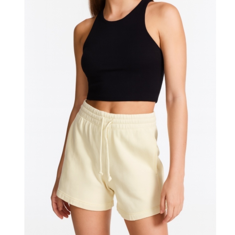 Aritzia TNA Cozy Fleece Boyfriend Shorts Elastic Waistband Pale Yellow Size M